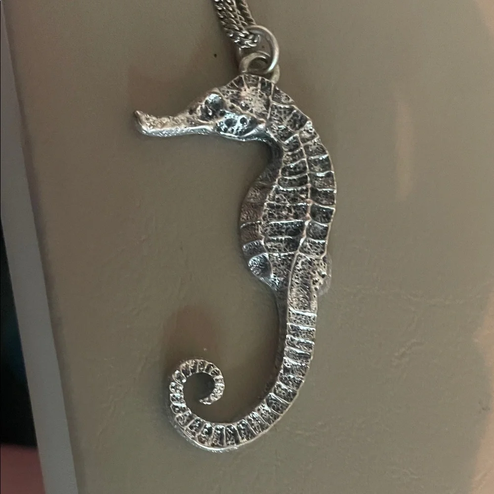 Lucky Brand Silver Seahorse Pendant - Picture 3 of 5